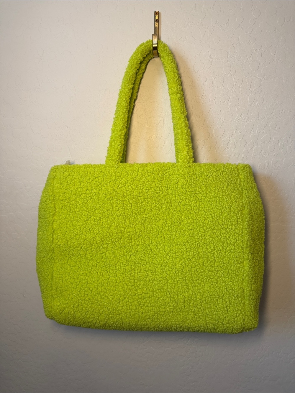 NWOT UGG Adrina Shopper Tote Lime Green Faux Sherling Sherpa - Picture 5 of 6